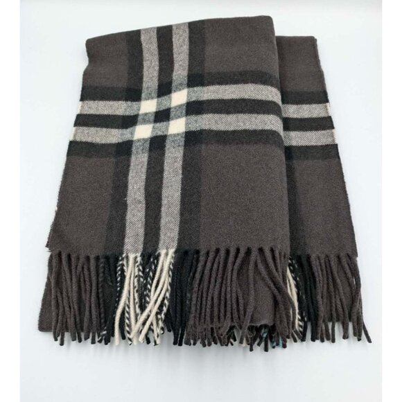 Burberry Washed Giant Check Cashmere Scarf Otter 8074793 - Picture 5 of 11